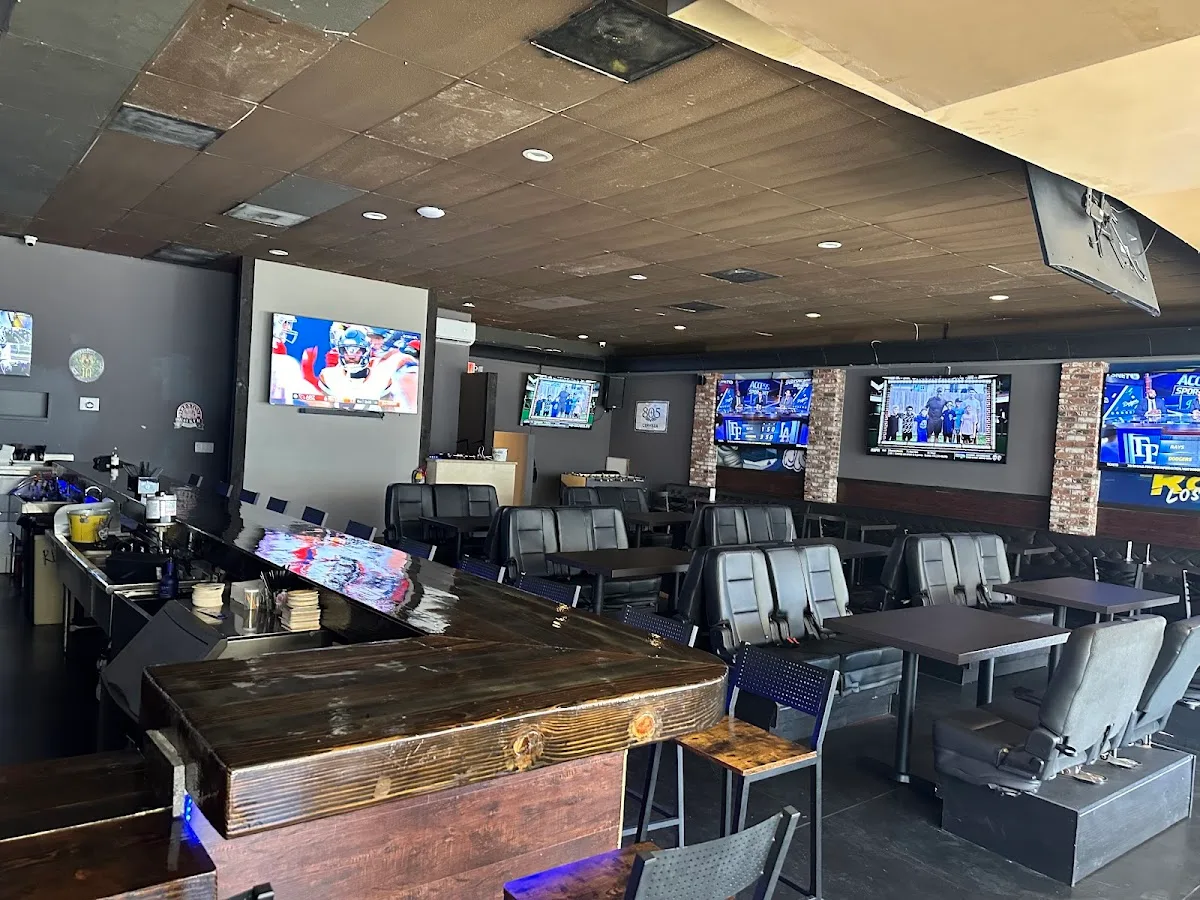 Sal's Pub & Grill