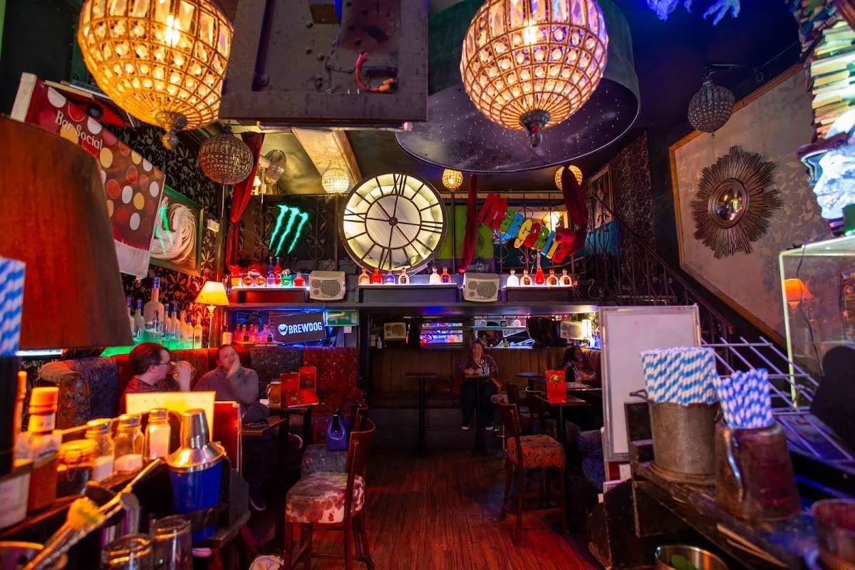 Bar Social