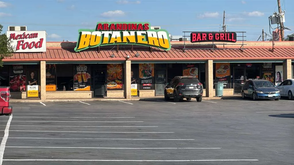 Botanero Sports Bar