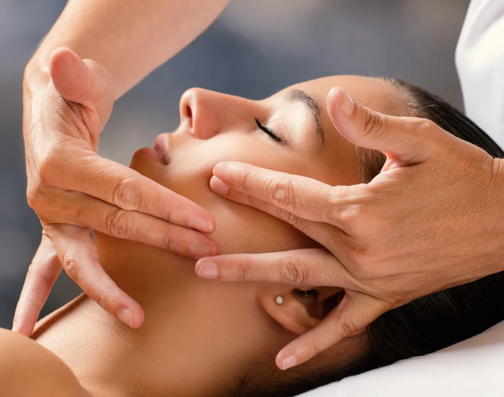 La Thérapie par les Mains by Naciba | Drainage lymphatique | Chi Nei Tsang | Kobido Paris 15