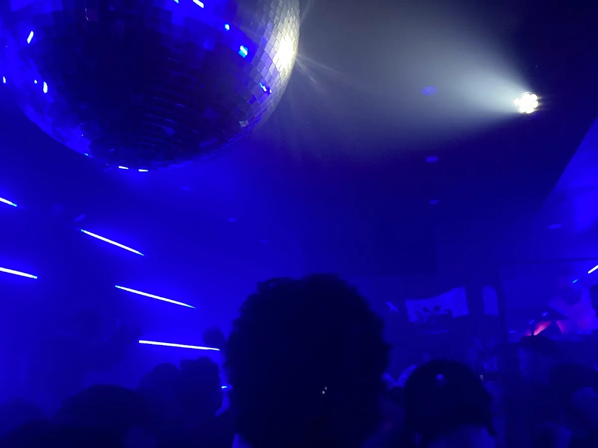 Ritz Bar and Lounge