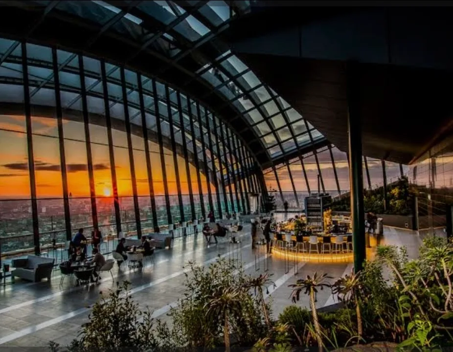 Sky Pod Bar