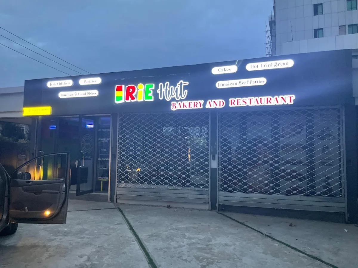 IRIE HUT Restaurant and Bakery