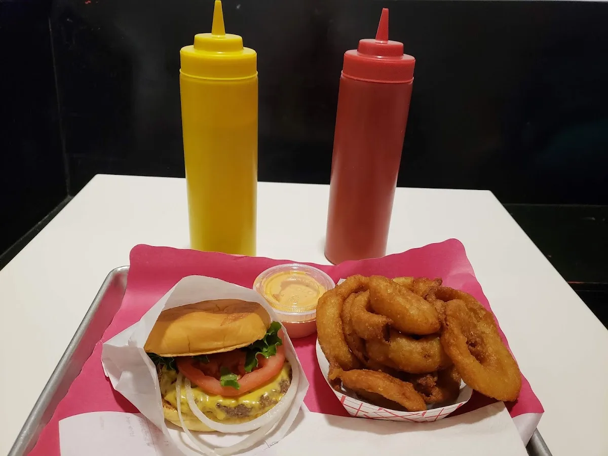 Blue Collar Burger Bushwick
