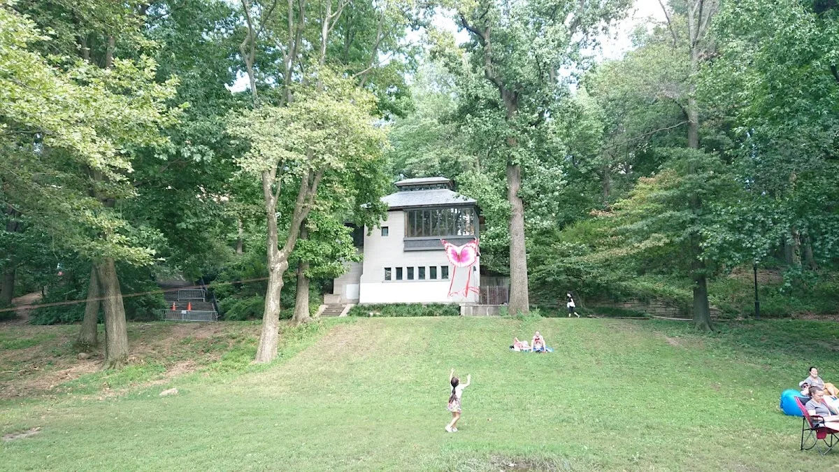 Peter Jay Sharp Volunteer House