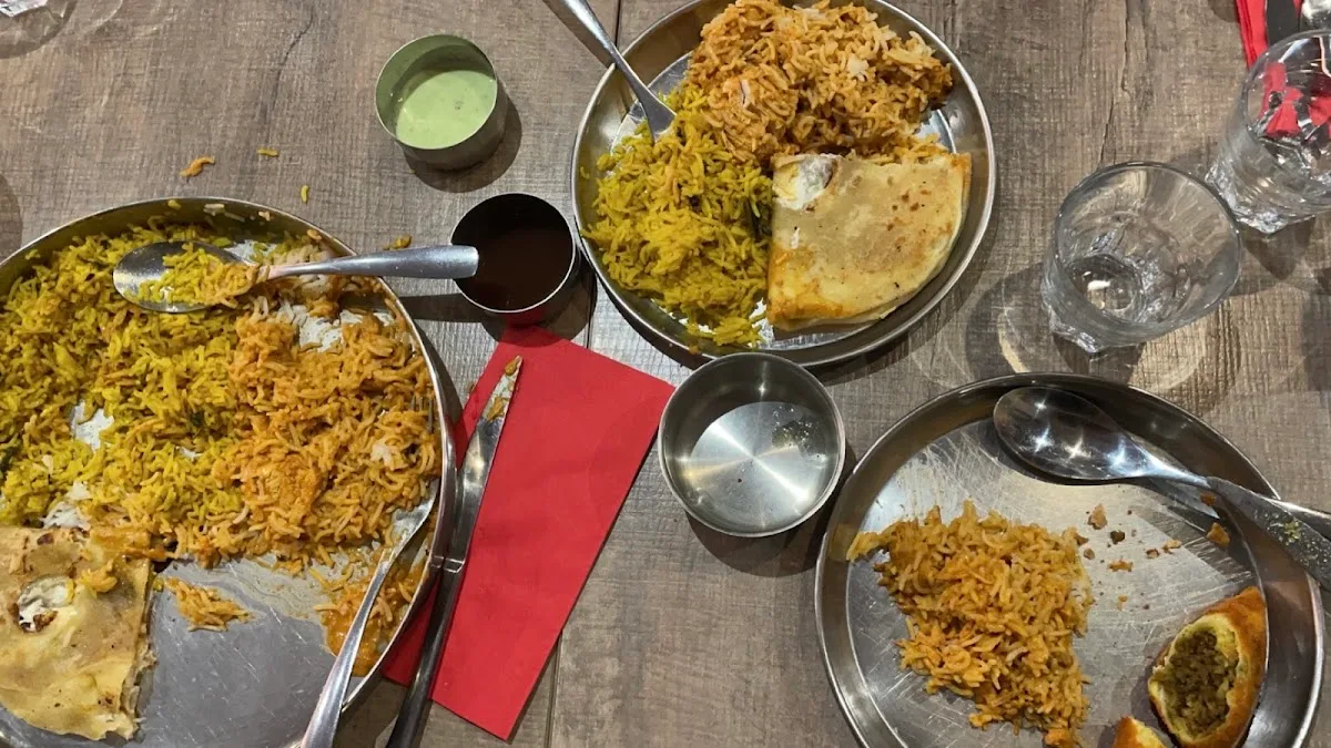 Raāsa Cheese Naan