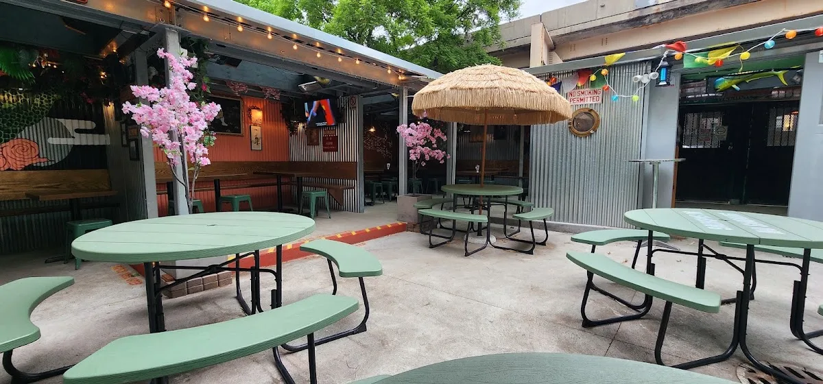 Rose's R&R Bar