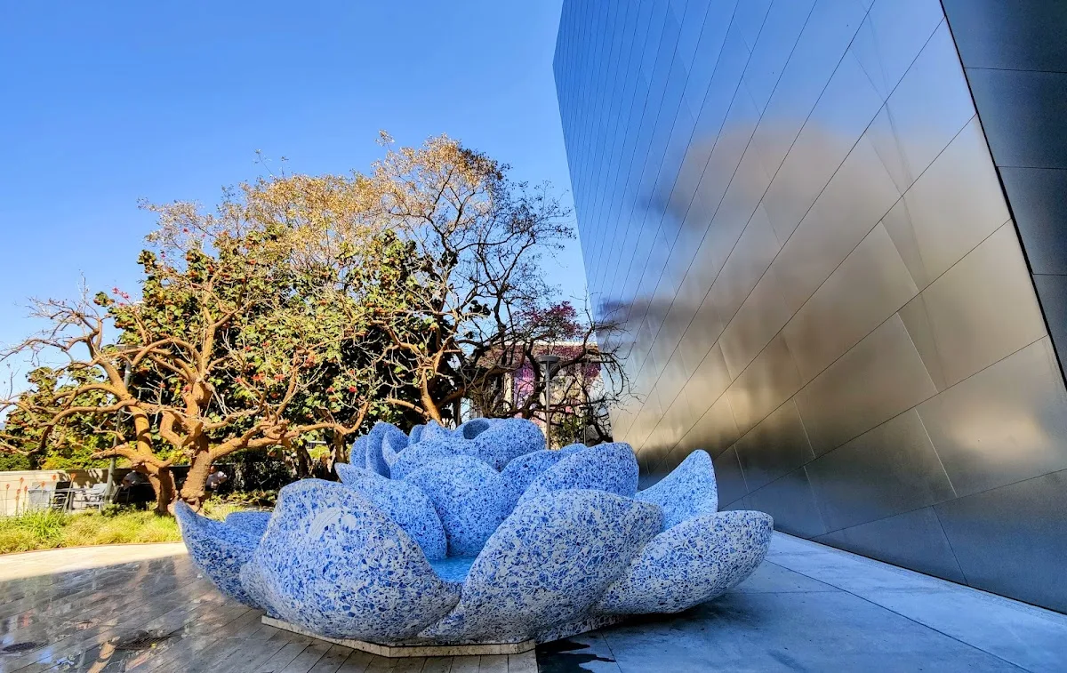 Blue Ribbon Garden