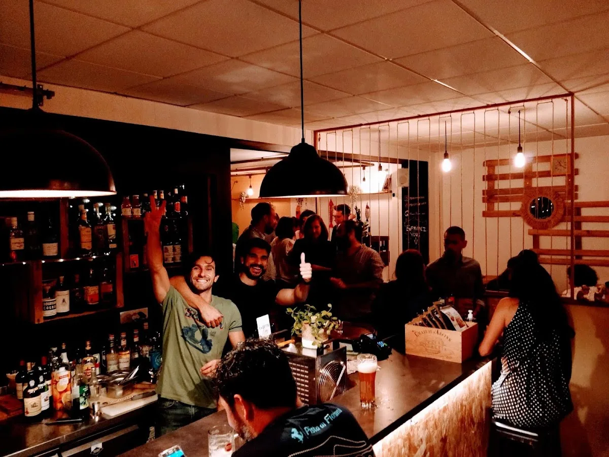 Mano Mano bar