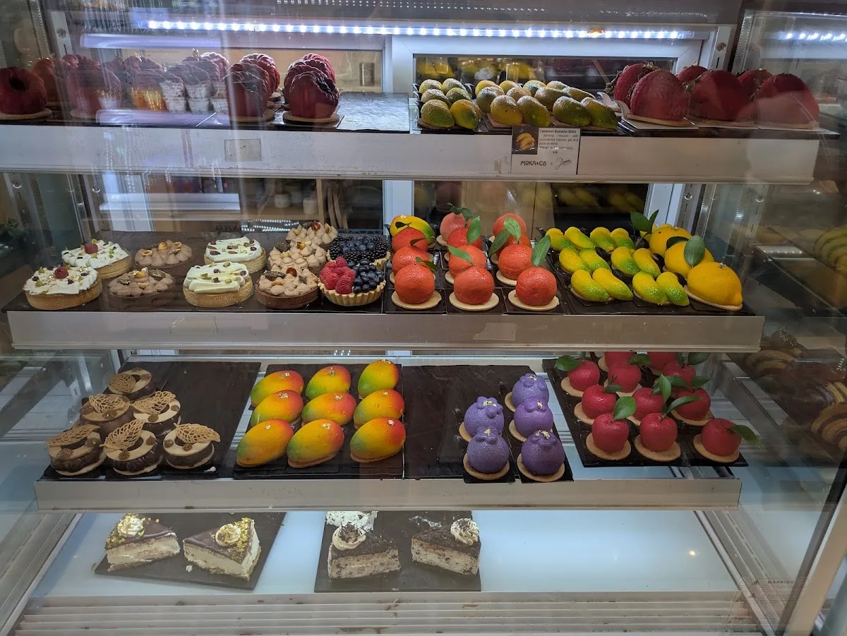 Moka & Co