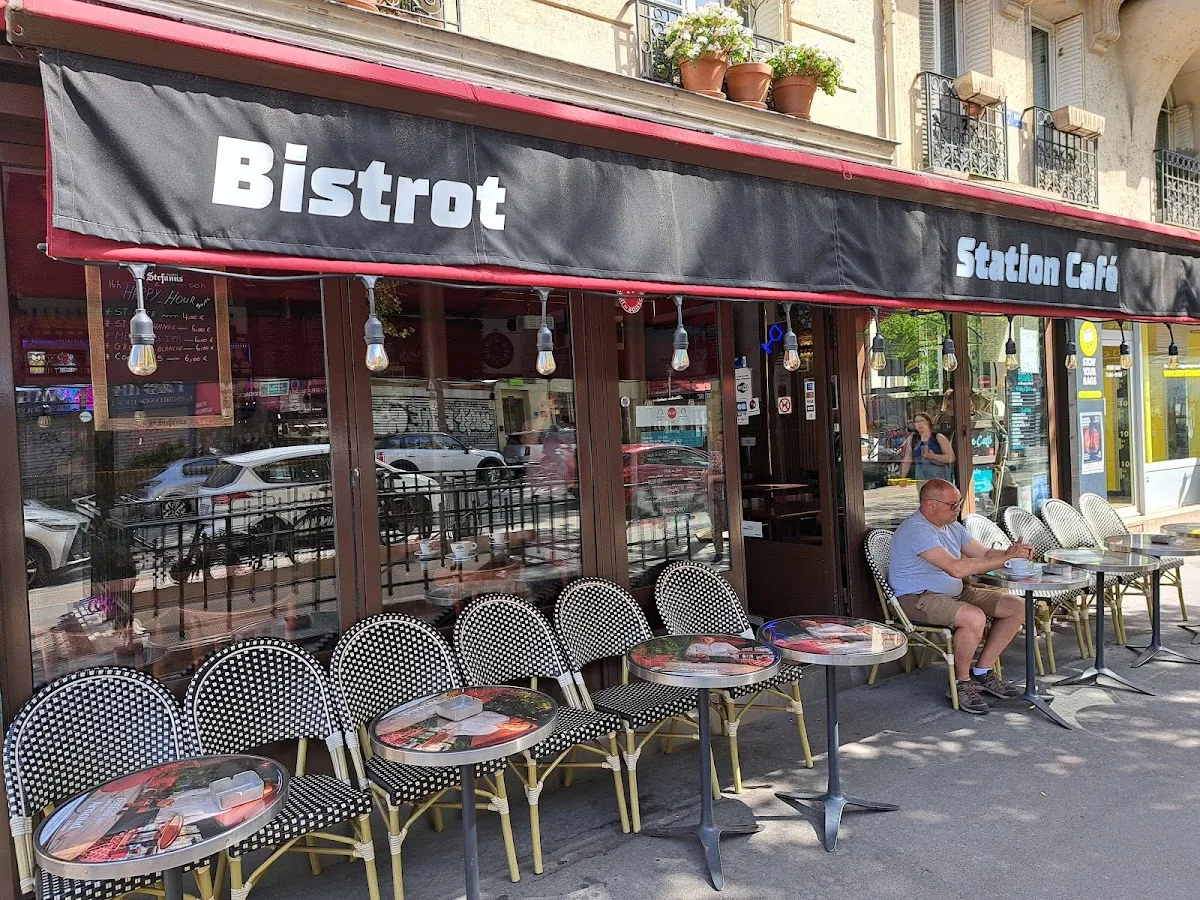 Station café