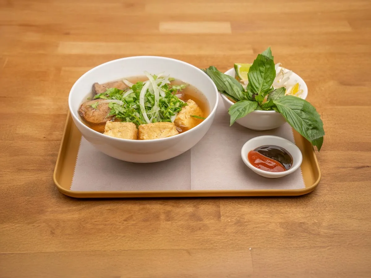 Sen Saigon