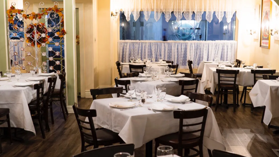 Traktir Restaurant Valley
