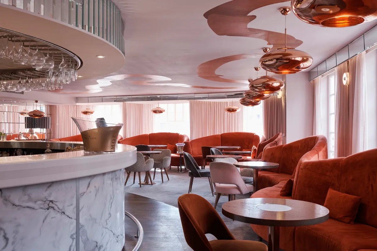 Fifth Floor Bar