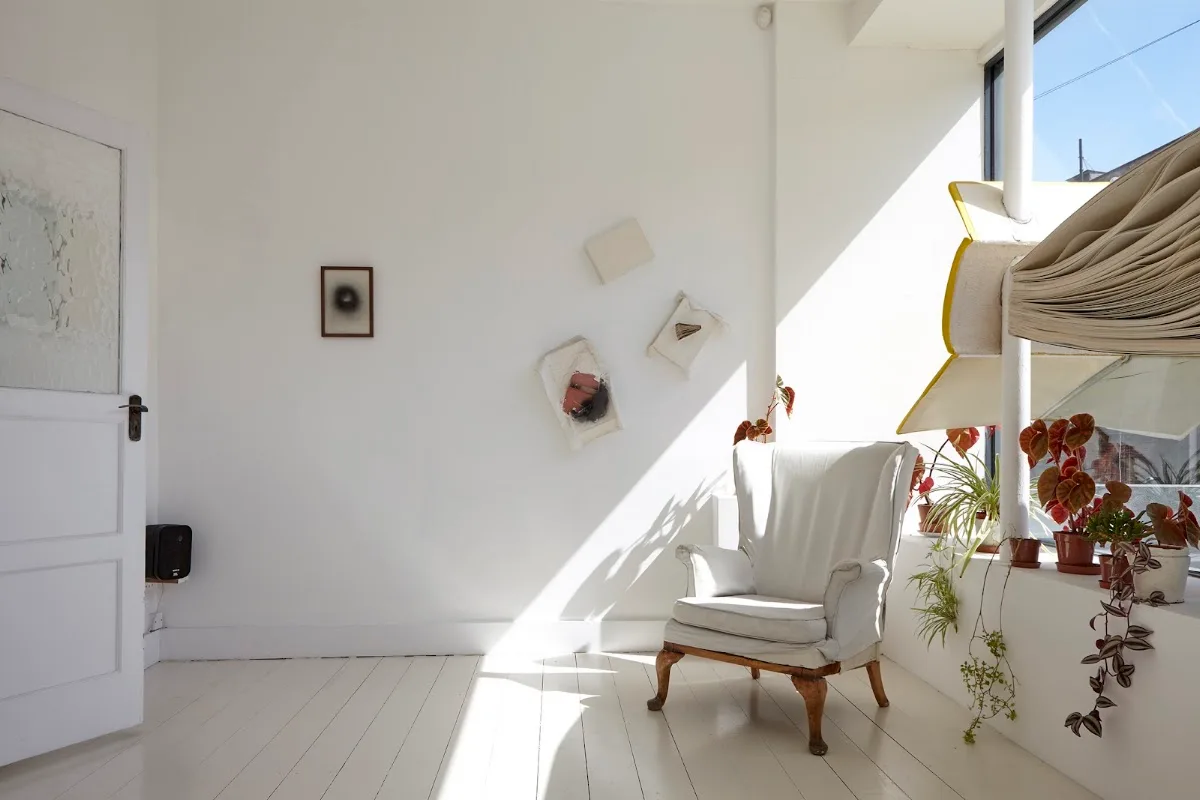 Flat Time House