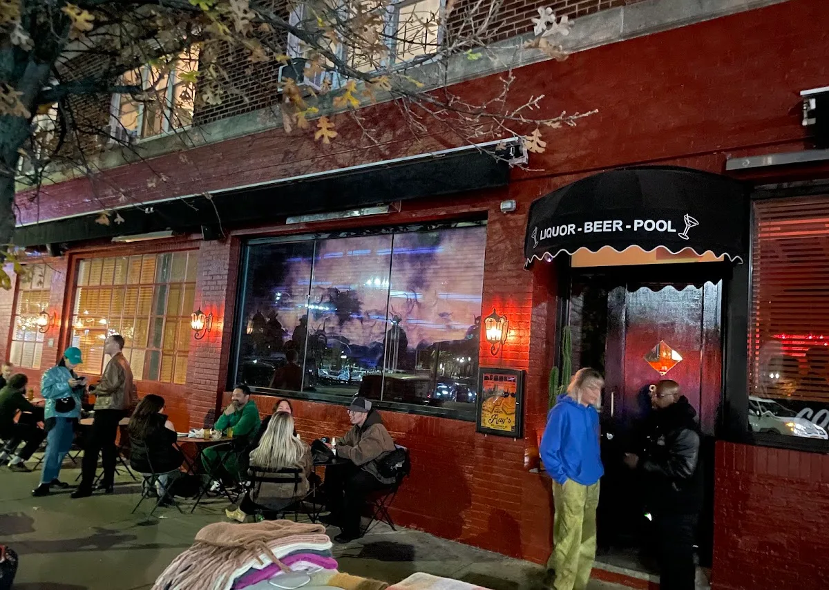 Ray's Hometown Bar