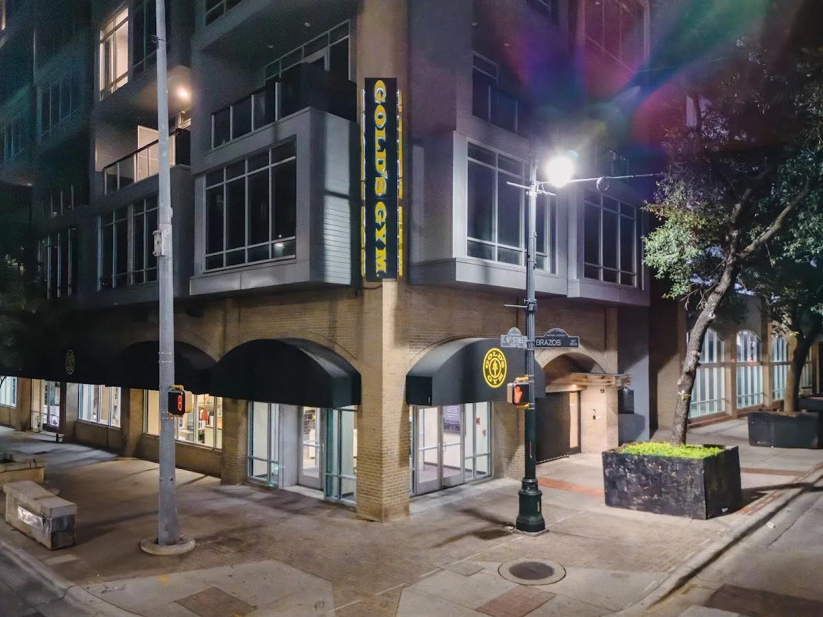Gold's Gym Austin Downtown