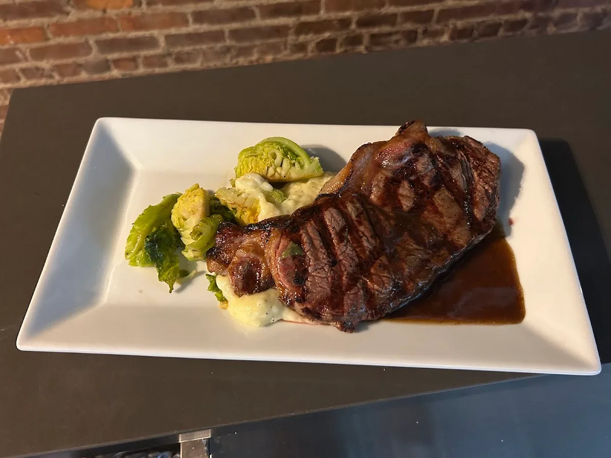 Tinto Tapas Restaurant & Wine Bar
