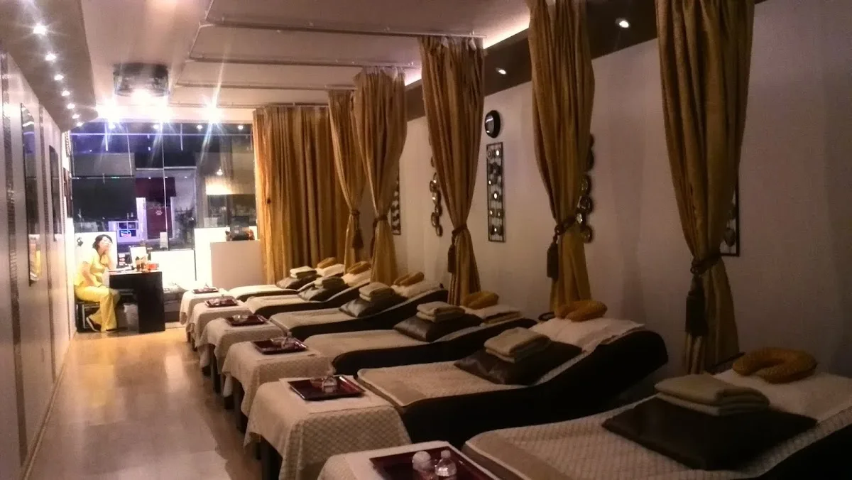 Yolo Day Spa