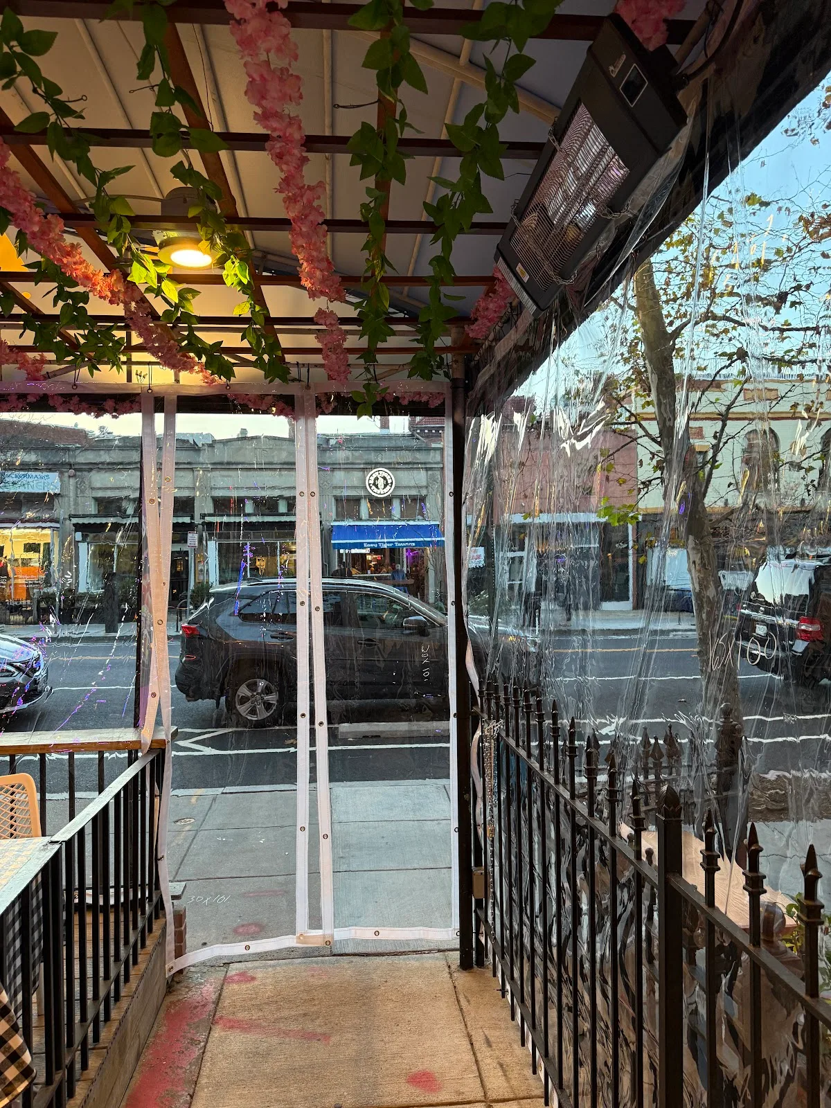 Bukom Cafe