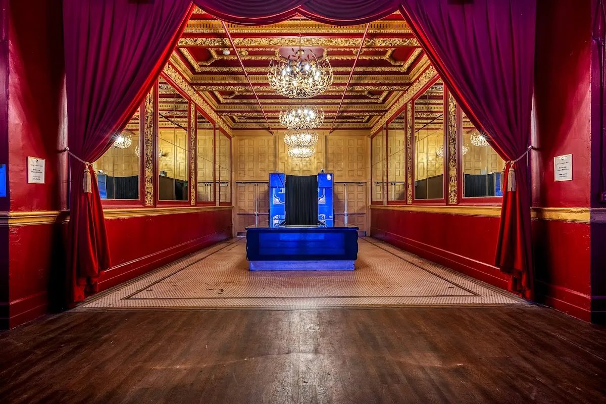 Globe Theatre Los Angeles