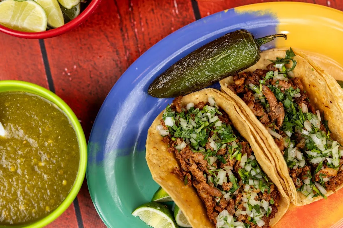 Raymond's Tacos on Damen