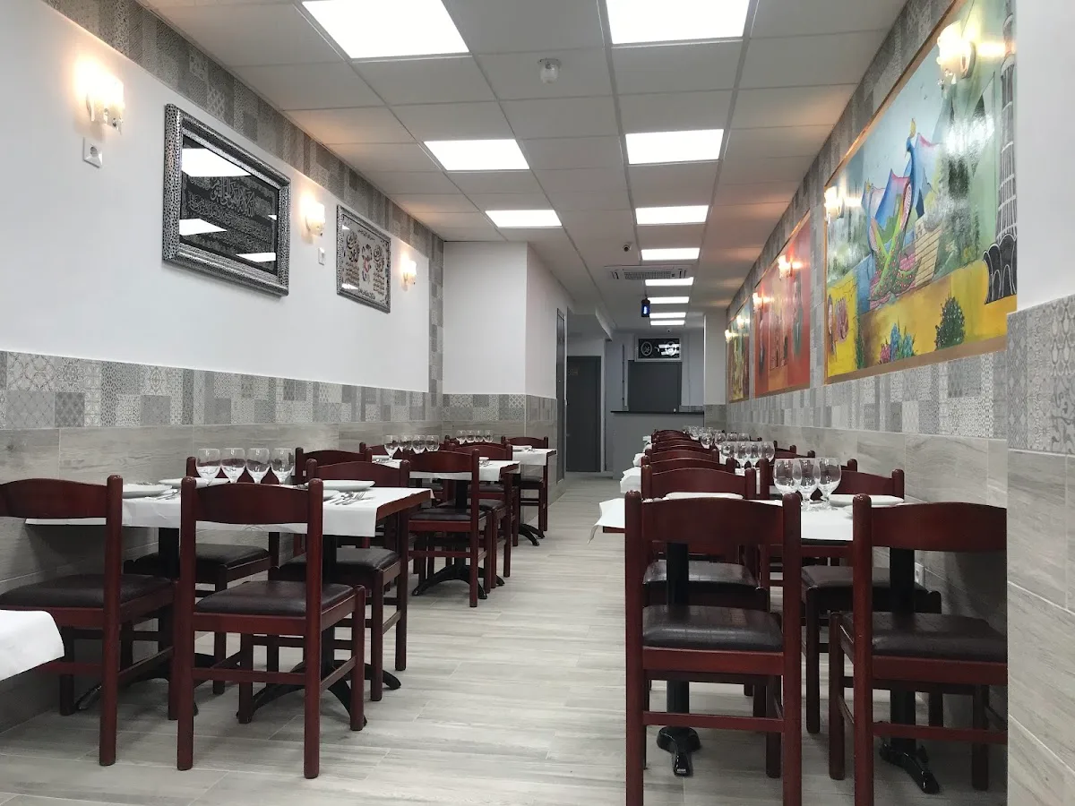 Amor Lounge & Restaurant