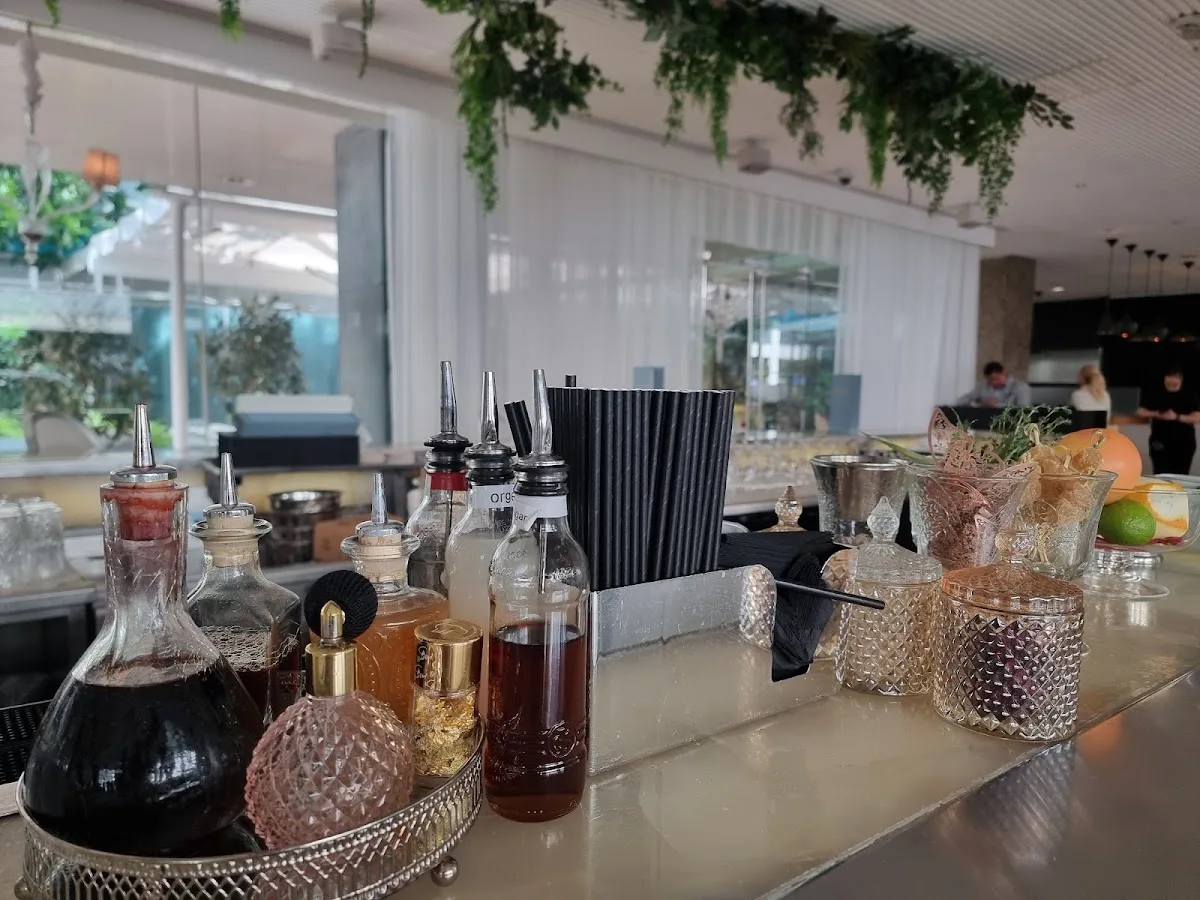 iGOLI Bar
