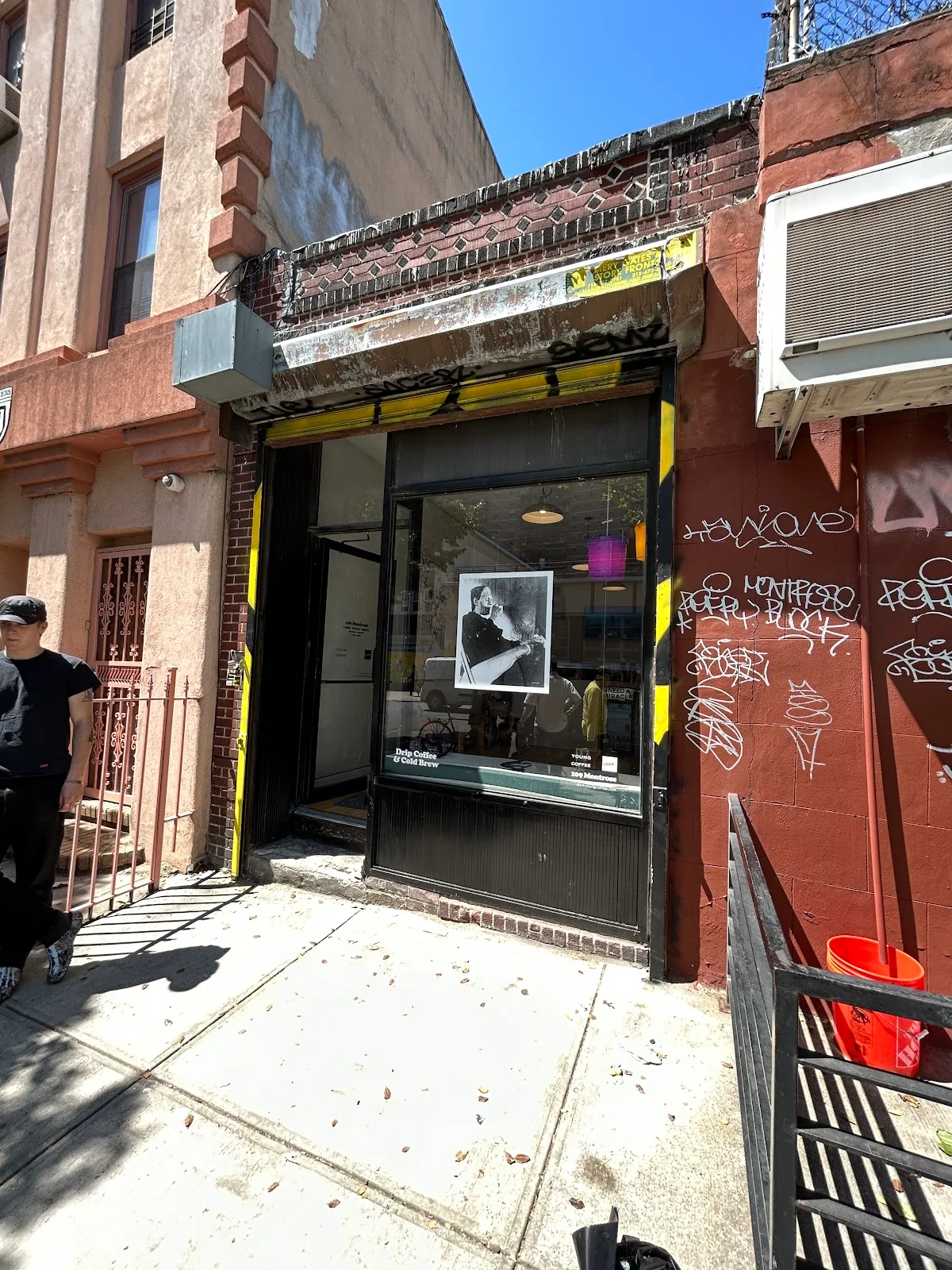 109 Montrose