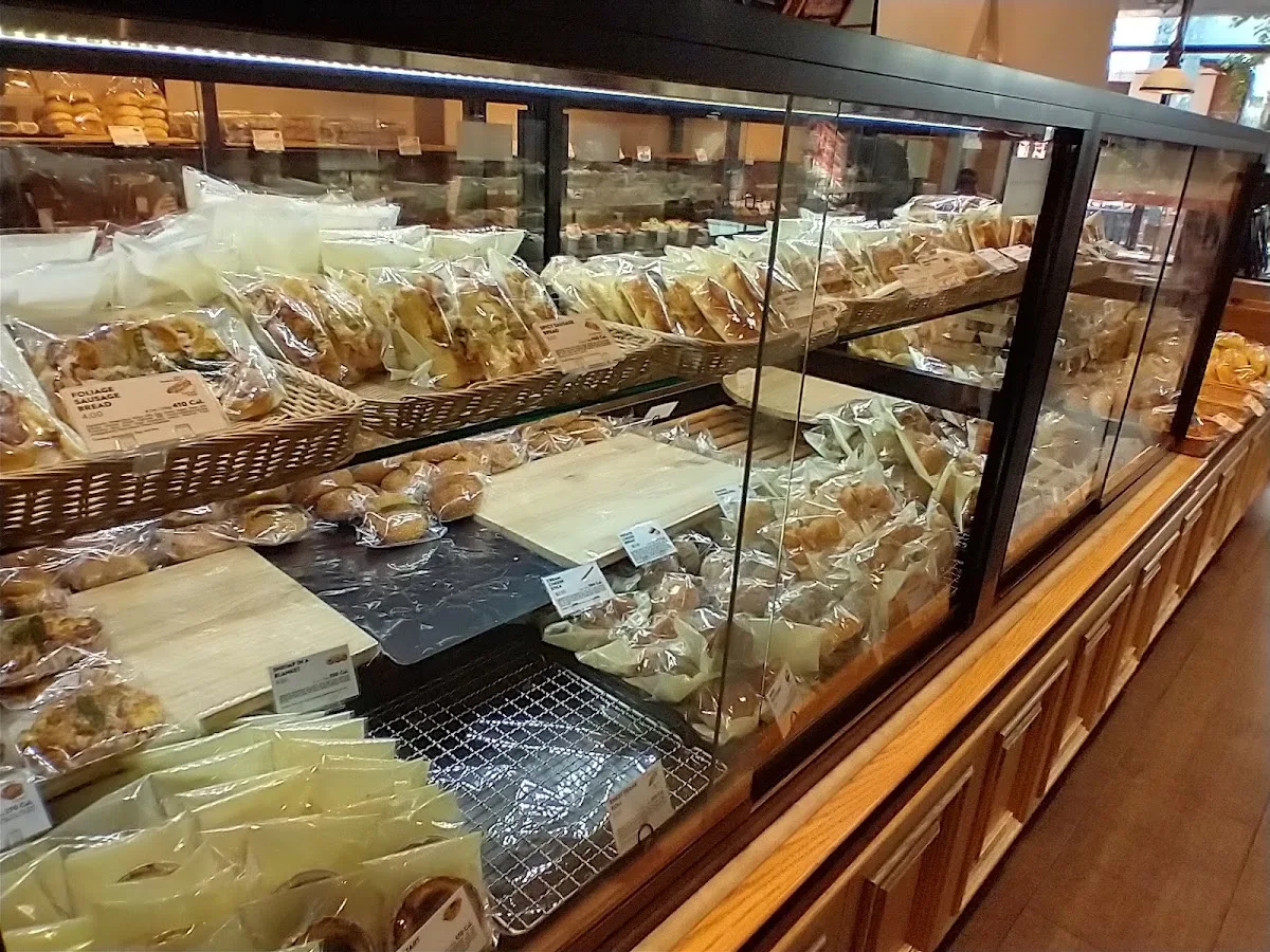 Tous les Jours Bakery Café - Division St