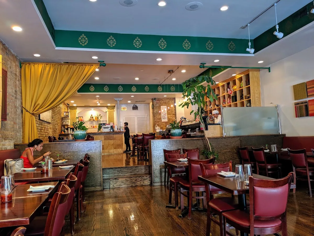 Tiparos Thai Cuisine & Sushi Bar