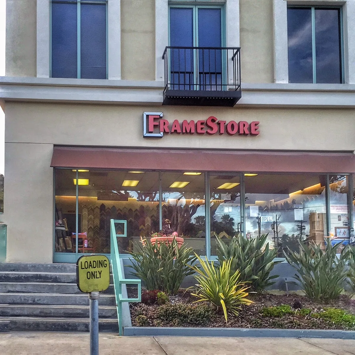 Flour Pizzeria & Cafe