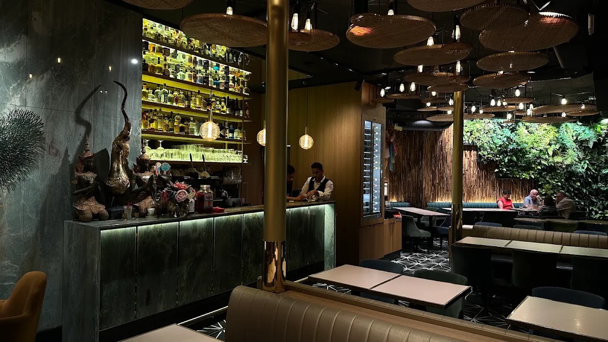 CHOKDEE café