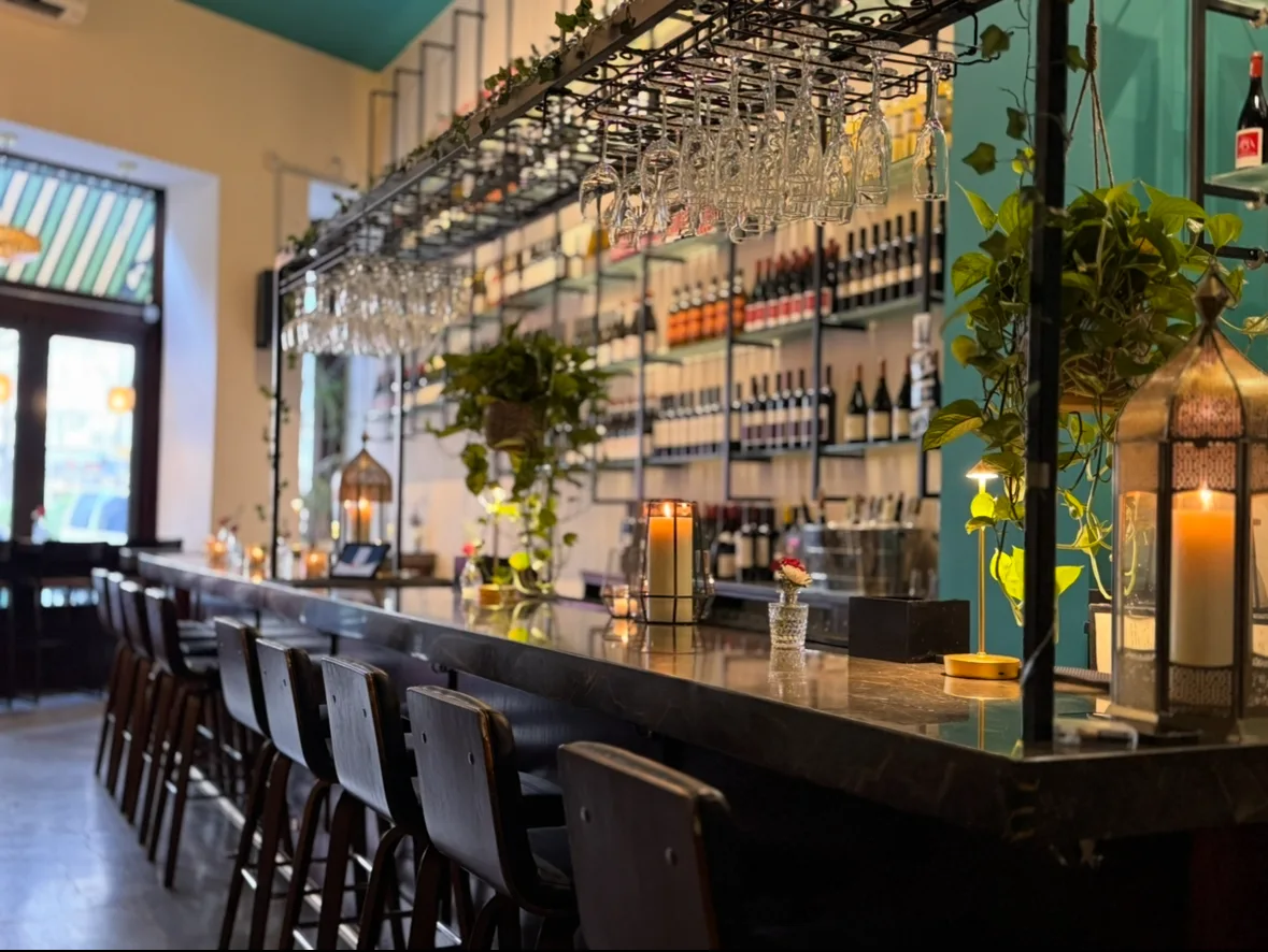 Zizi Wine Bar