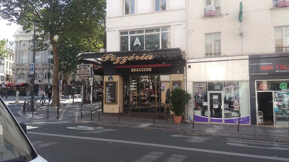 La Petite Porte...Cafe..bar..resto