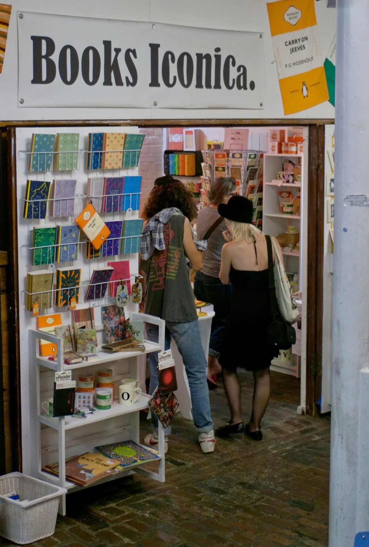 Books Iconica