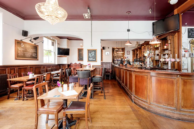 The Queen's Arms