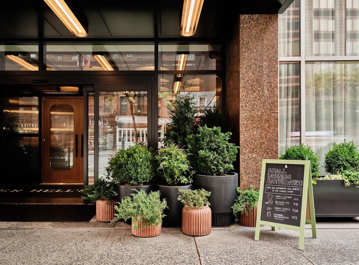 Romer Hell's Kitchen, neighborhood hotel