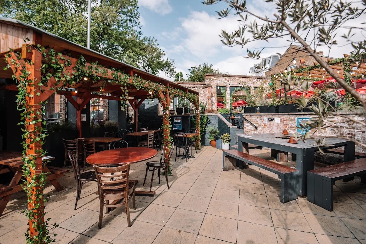 Park Tavern