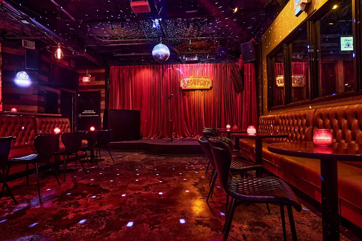 Showpony Lounge & Karaoke