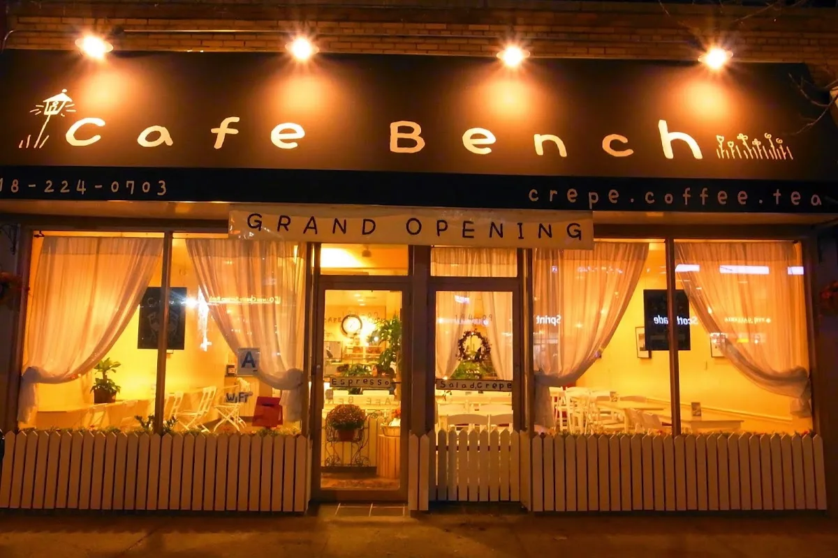 Cafe Bench | Crêpe Flushing
