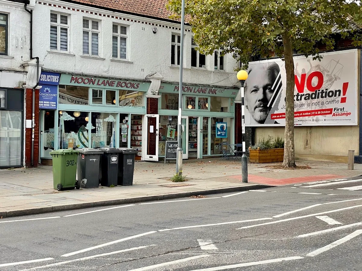 Moon Lane Books