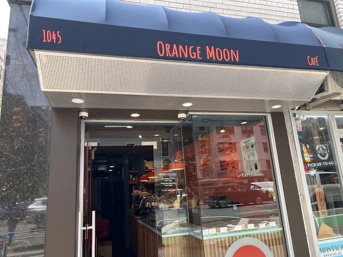 Orange Moon Cafè