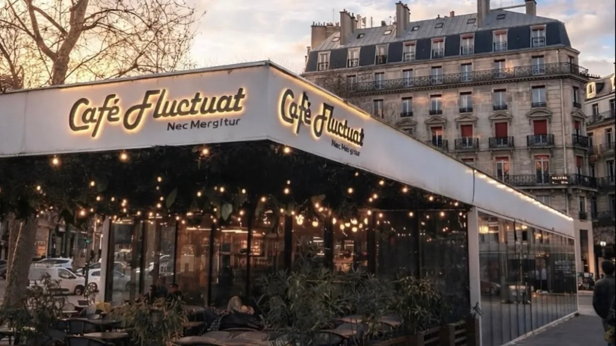 Café Fluctuat Nec Mergitur