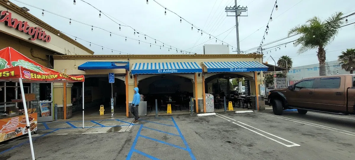 Taco's & Mariscos El Antojito