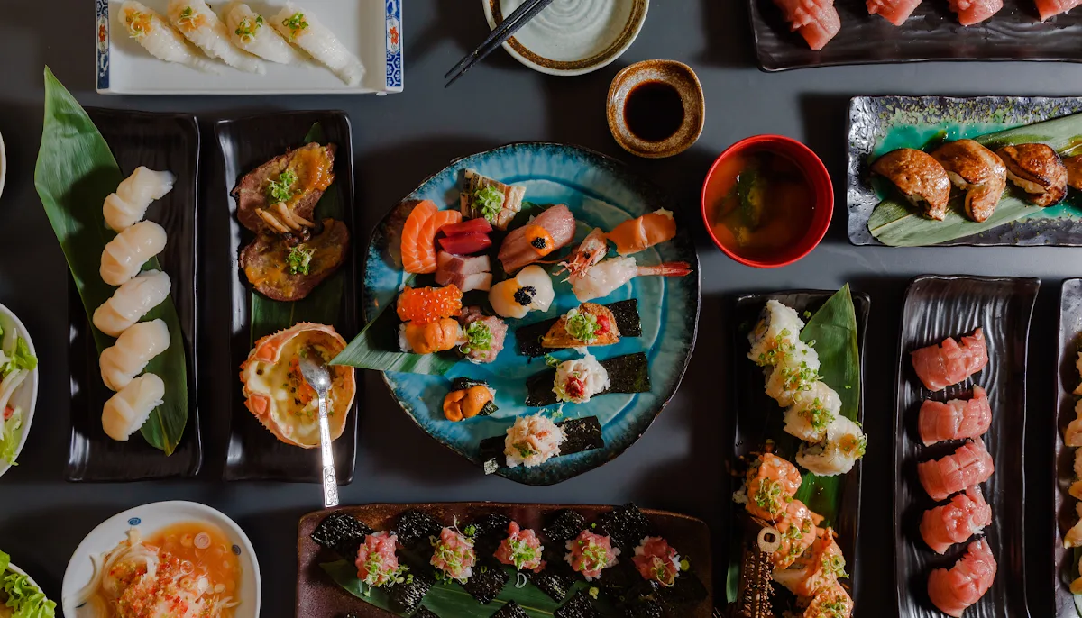 UchU Sushi Bar - Explore the Endless Universe of Sushi