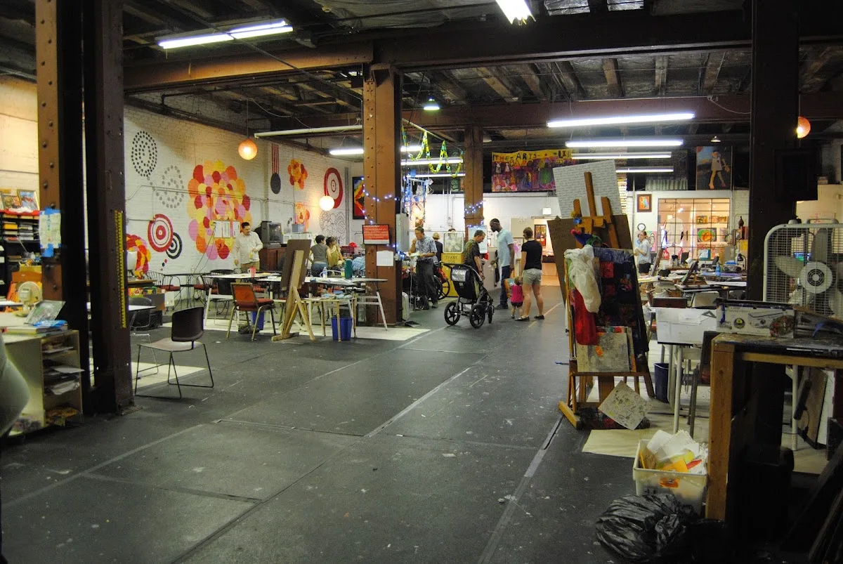 Arts of Life Inc. - West Town Studio & Circle Contemporary Gallery