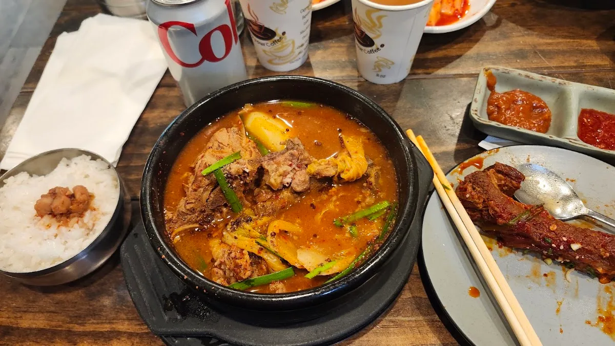 Hanyang Bunshik