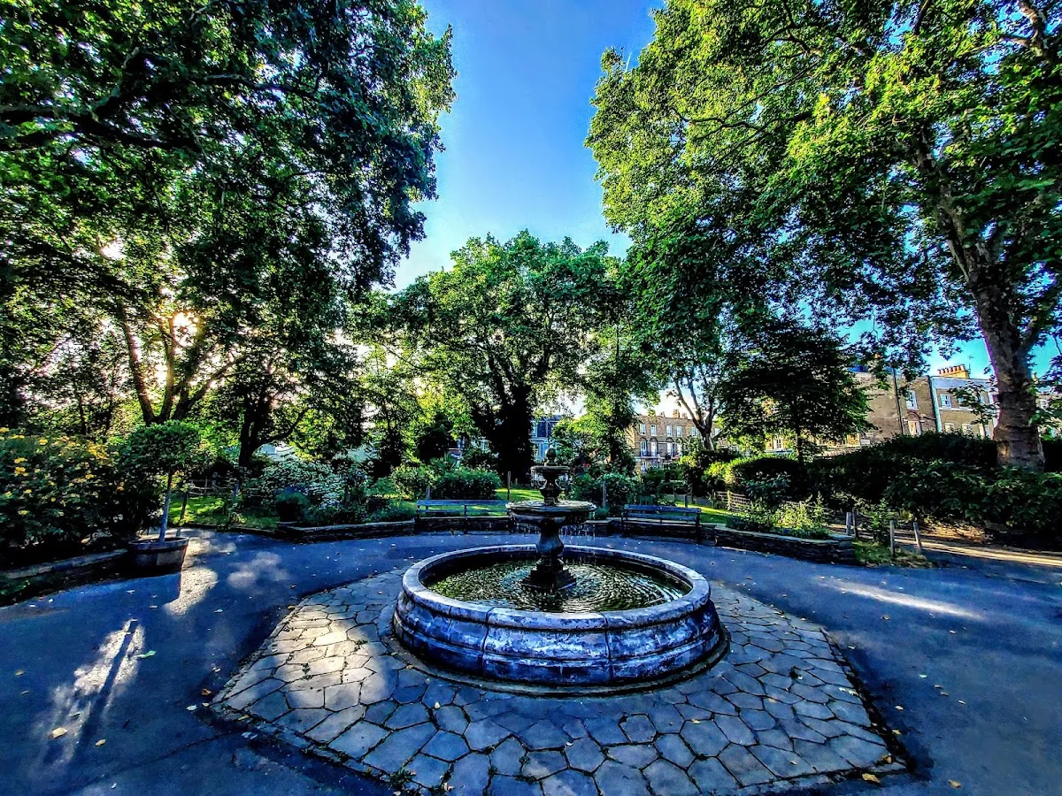 Thornhill Square garden