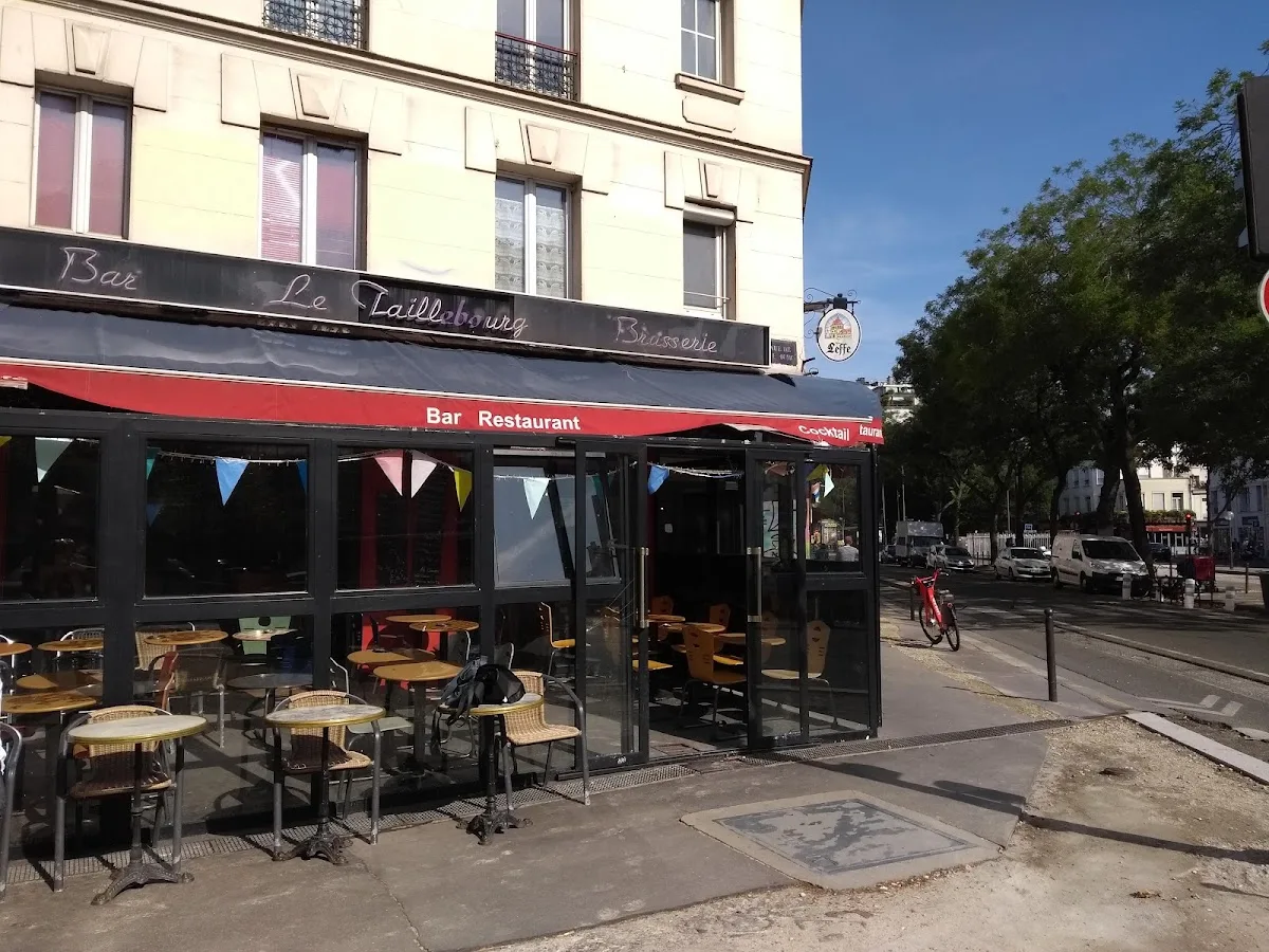 Le Vingt-huit Restaurant Bar
